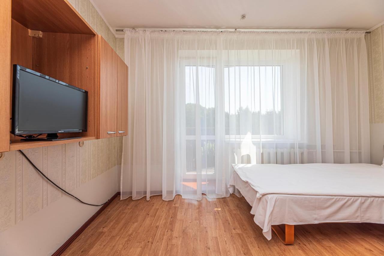 Hotel Poilsio Namai "Vyturys" Palanga Exterior foto