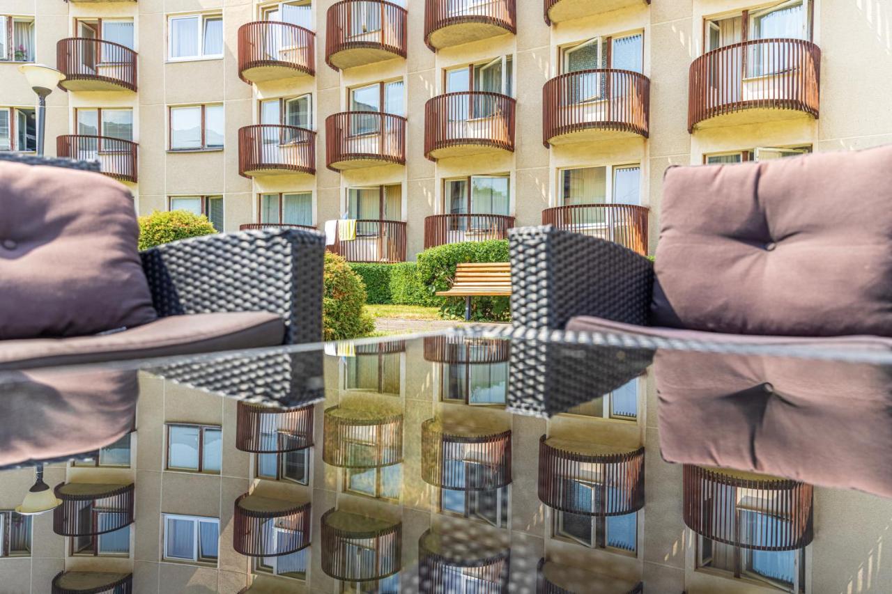 Hotel Poilsio Namai "Vyturys" Palanga Exterior foto